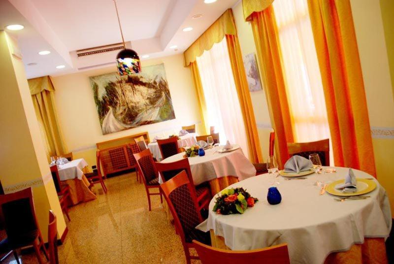 Hotel San Giacomo Monteprandone Kültér fotó