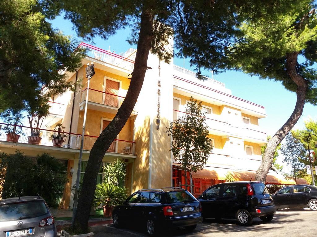 Hotel San Giacomo Monteprandone Kültér fotó